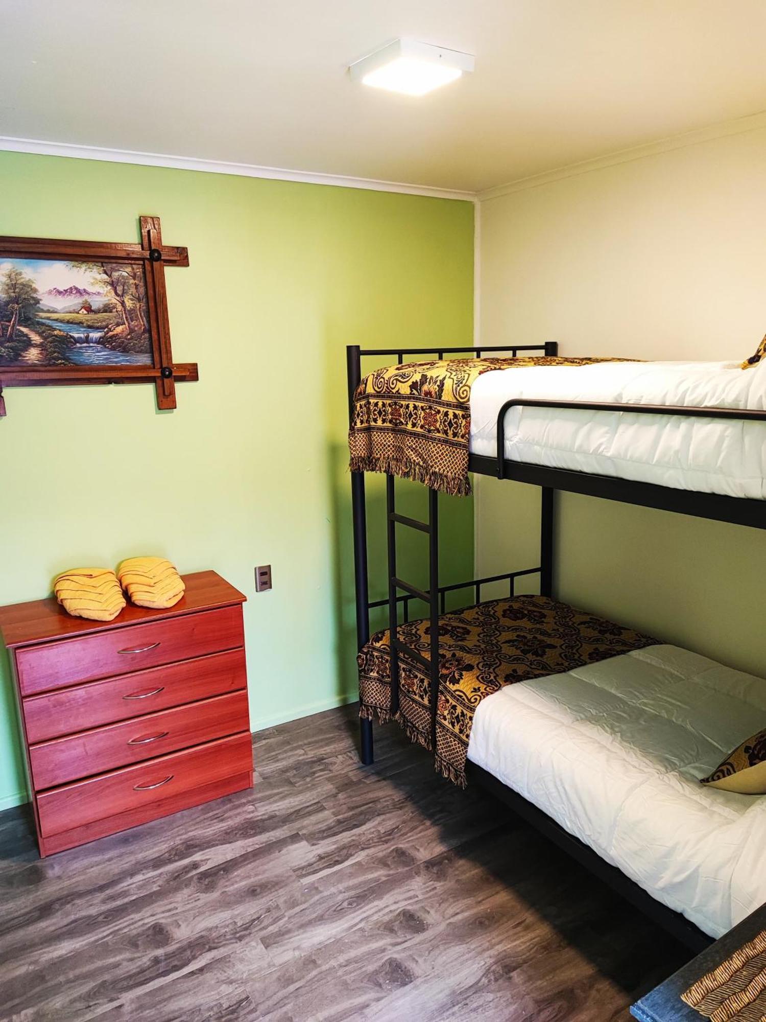 Hostel Kuntur 푸에르토나탈레스 외부 사진